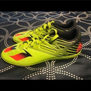 Men’s indoor shoes. Size 7 1/2